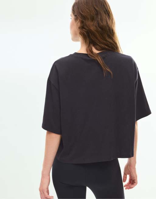 Stradivarius T-Shirt mit Stickerei in Schwarz, 3 von 7