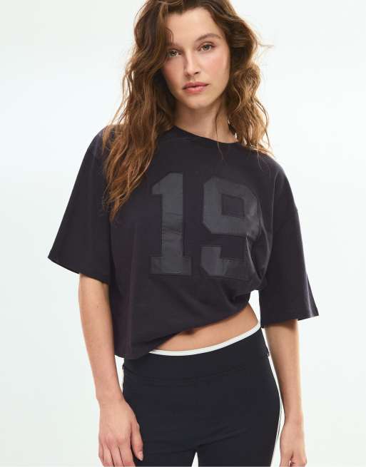 Stradivarius T-shirt ricamata nera, 2 di 7