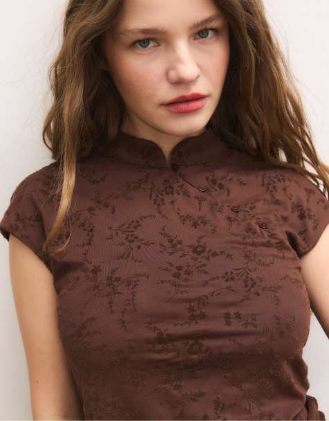 Stradivarius - T-shirt style qipao à col Mao - Marron - view 1