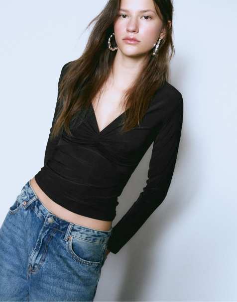 Stradivarius T-shirt with knotted neckline in black - view 1