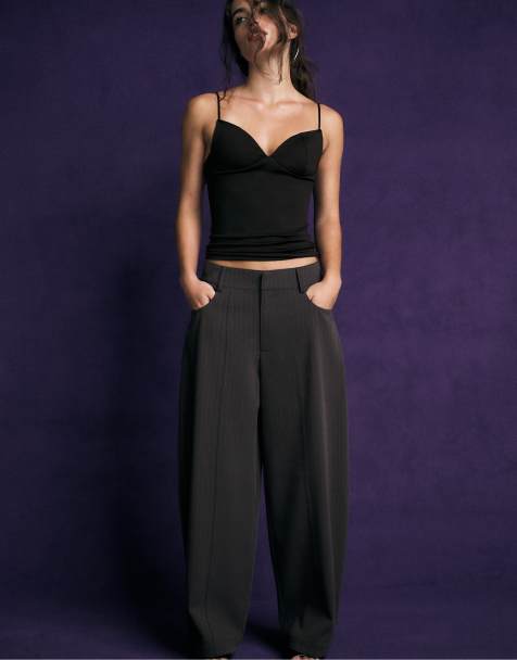Stradivarius Tailored barrel trousers in purple - view 1