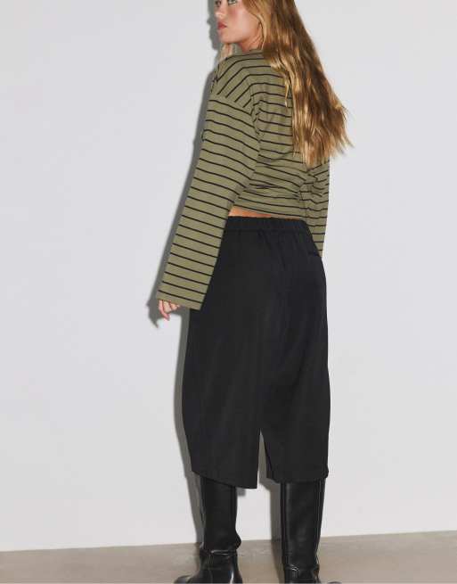 Stradivarius Tailored bermuda shorts in black, 3 of 7