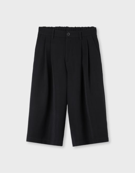 Stradivarius Tailored bermuda shorts in black, 6 of 7
