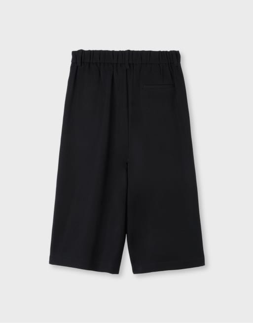 Stradivarius Tailored bermuda shorts in black, 7 of 7
