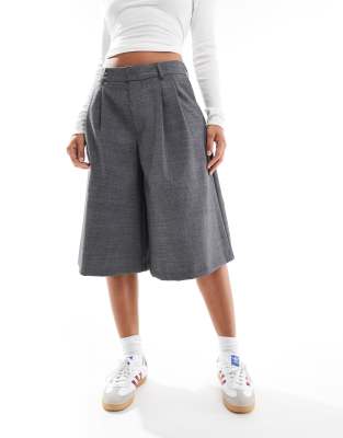 tailored culotte in gray