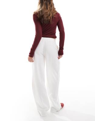 Stradivarius Tailored Dad Pants In White