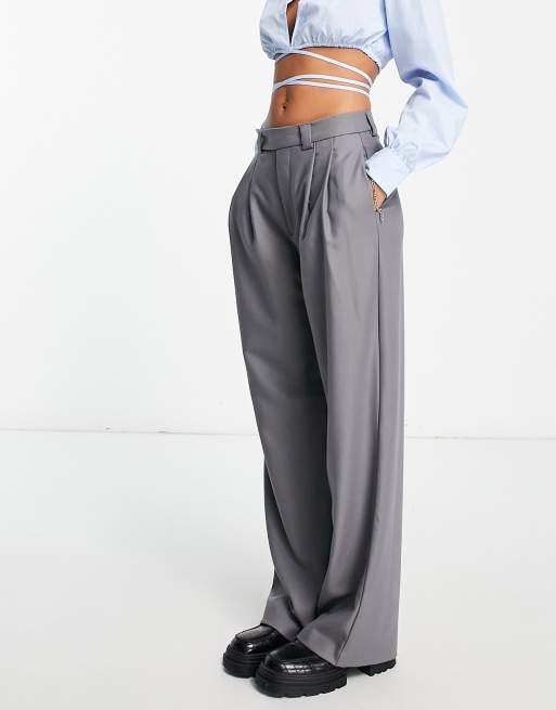 Stradivarius tailored dad pants with button detail in charcoal, 4 of 4