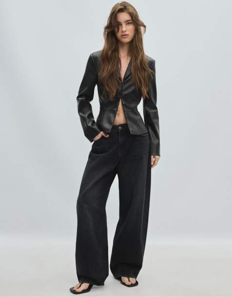 Stradivarius Tailored peplum blazer in black - view 1
