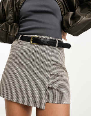 Stradivarius Tailored Pleated Mini Skirt In Check Print-black