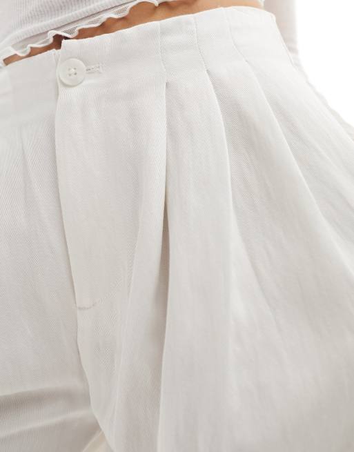 Stradivarius tailored pleated wide leg trouser in ecru , 4 of 5