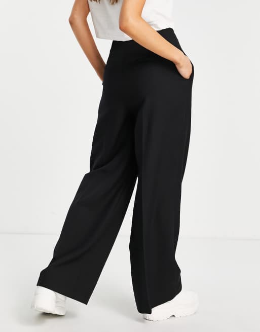 Black fitted hotsell wide leg trousers