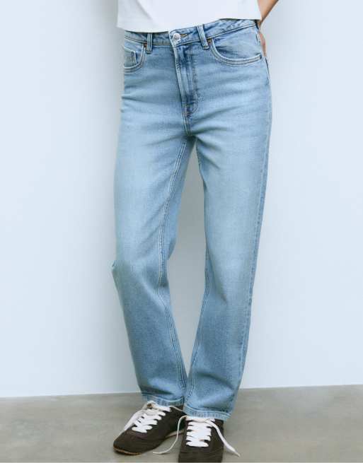 Stradivarius Tall - D14 - Slim-fit jeans met comfortabele pasvorm in licht gebleekte wassing