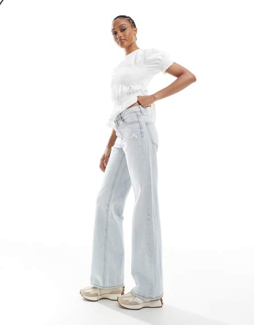 Stradivarius Tall d92 straight wide-leg jeans in light grey, 3 of 5