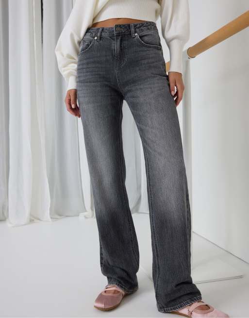 Stradivarius Tall D98 Jeans mit geradem Bein im Vintage-Look in dunkelgrauer Denim-Waschung, 2 von 7