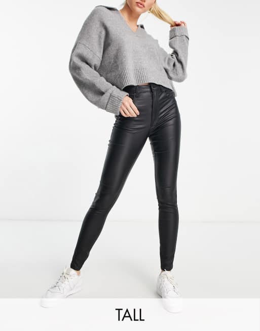 Stradivarius Tall - Jeans met coating en hoge taille in zwart