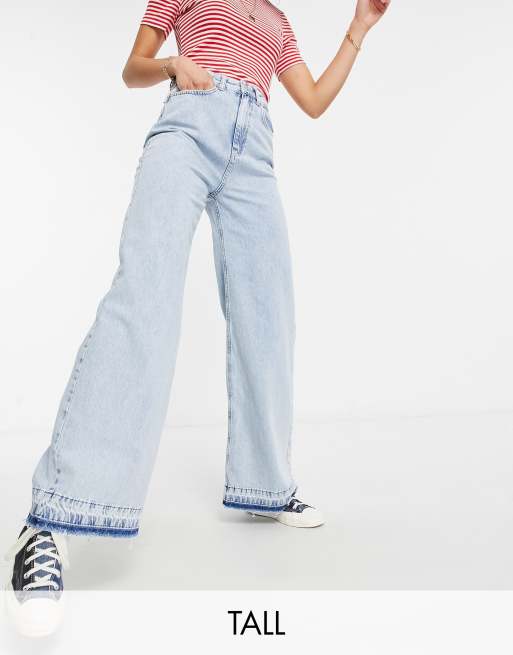 Stradivarius Tall - Jeans met extra wijde pijpen in lichte wassing