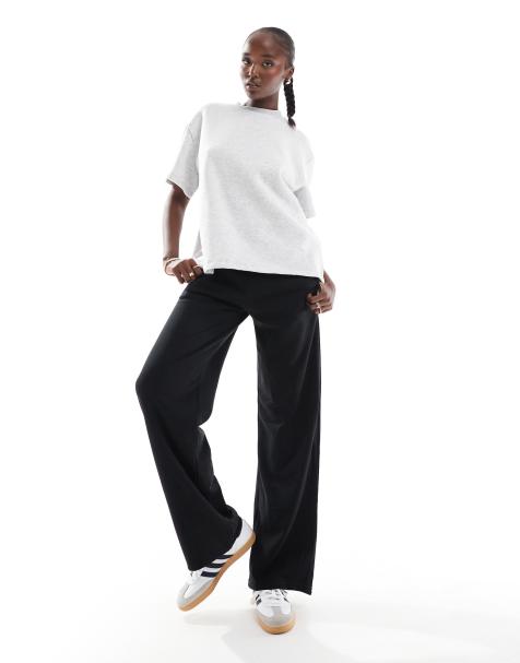 Stradivarius - Tall - Joggingbroek met wijde pijpen in zwart - view 1