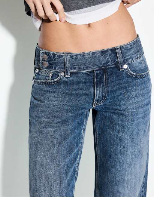 Stradivarius Tall low-waist straight-leg hammer-loop jeans in medium denim wash, 4 of 4