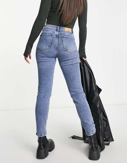 Stradivarius Tall - Mom jeans slim elasticizzati con strappi, colore blu medio , 2 di 4