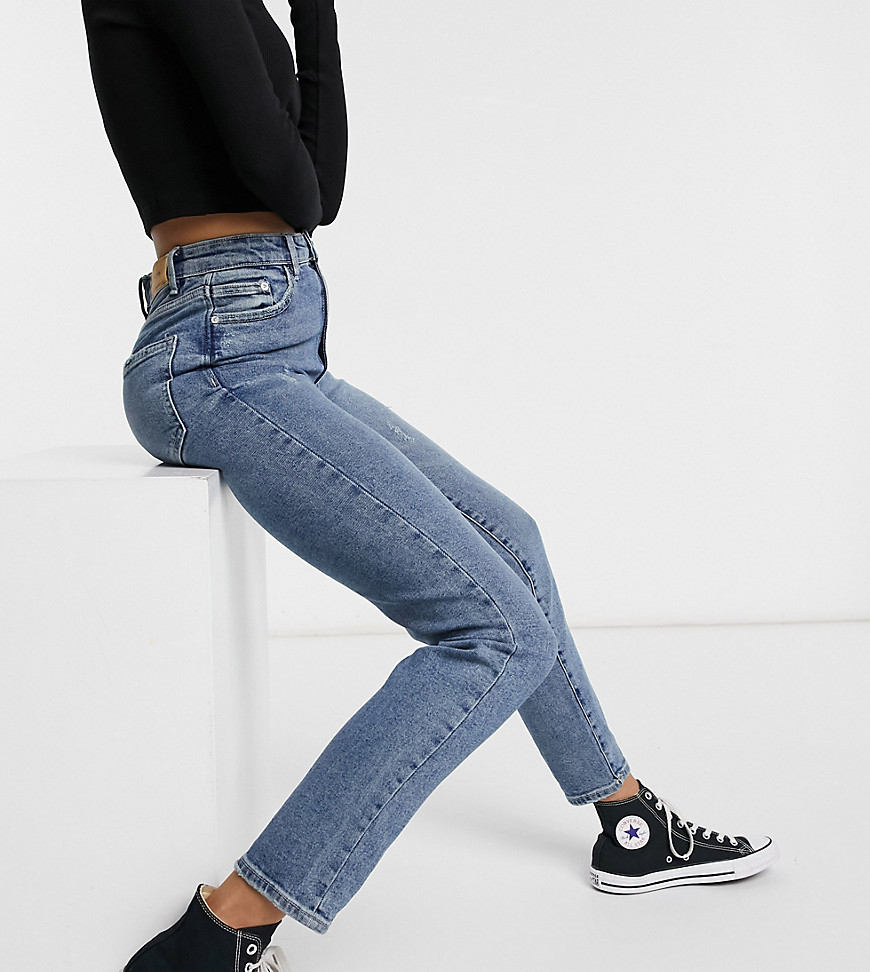 stradivarius tall - mom jeans slim elasticizzati in cotone blu medio - mblue