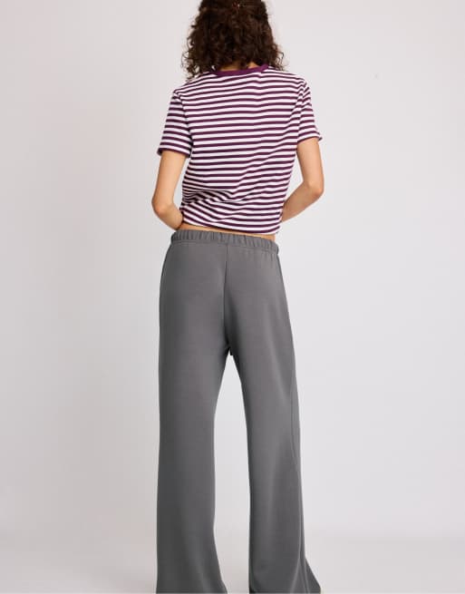 Stradivarius Tall pantaloni jogger a gamba larga soft-touch grigi con cucitura frontale, 3 di 7