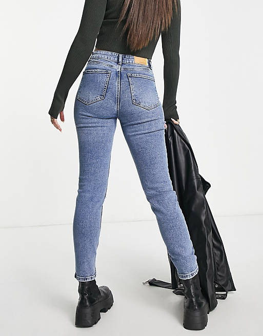 Jeans Stradivarius Tall slim mom jean with stretch and rip in medium blue 
