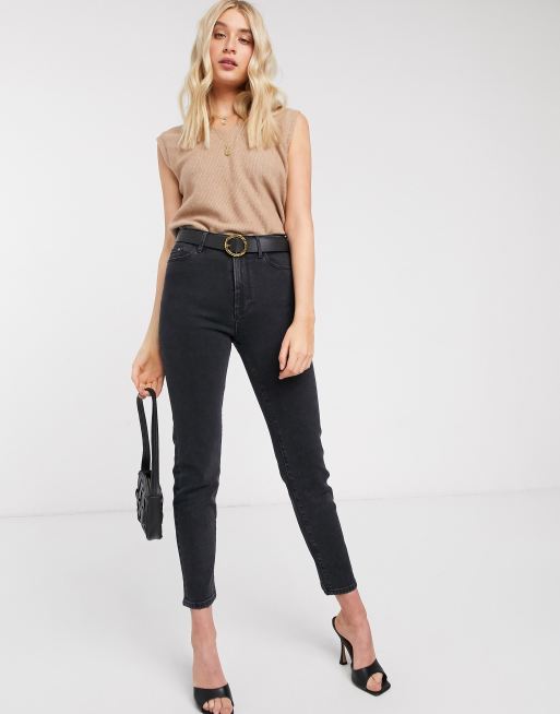 Stradivarius Petite slim mom jean with stretch in black