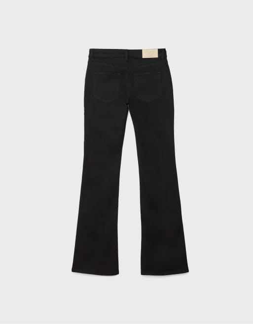 Stradivarius Tall smala bootcut-jeans i svart, 7 av 7