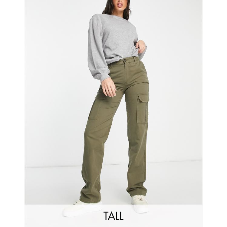 Stradivarius Str Petite Straight Leg Cargo Pants in Green