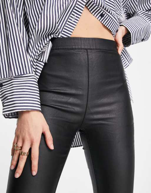 Stradivarius Tall – Svarta belagda jeans med utsvängd design och fållslits, 3 av 4