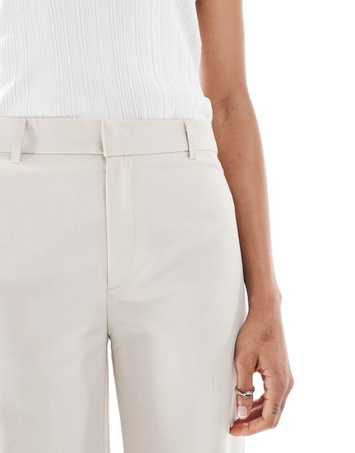Stradivarius Tall tailored straight leg trouser in ecru, 4 of 5