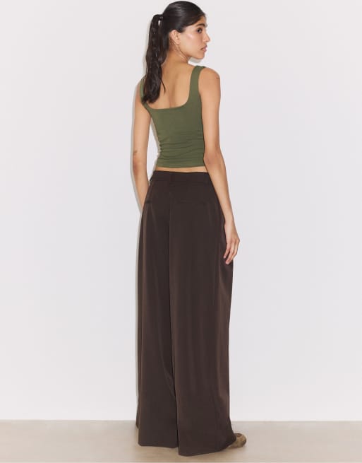 Stradivarius Tall wide leg smart trousers with darts in brown, 3 of 4
