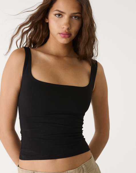 Stradivarius – Tanktop in Schwarz mit eckigem Ausschnitt - view 1