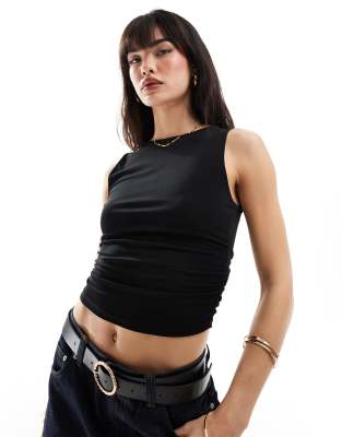 Stradivarius - Tanktop in Schwarz mit U-Boot-Ausschnitt und geraffter Seite