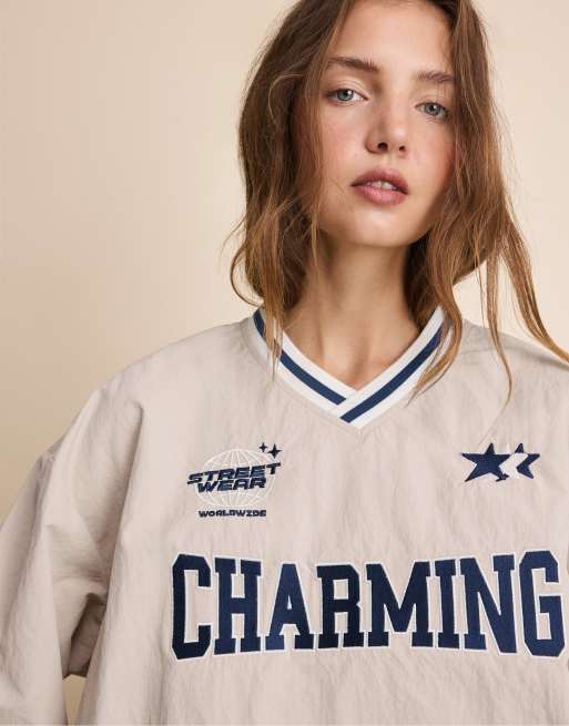Stradivarius Technical v-neck sweatshirt in stone, 3 of 7