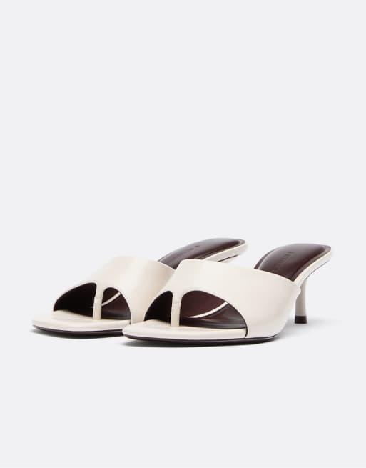 Stradivarius - Teensandalen met hak in ecru, 4 van 6