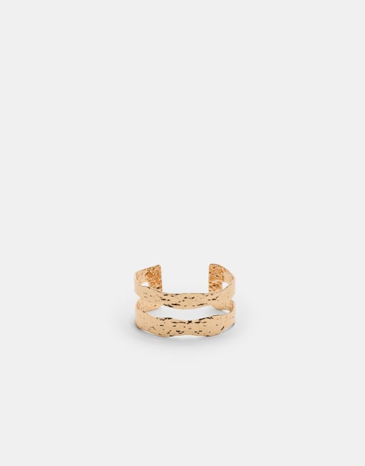 Stradivarius textured arm cuff in gold, 2 of 3
