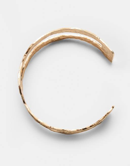 Stradivarius textured arm cuff in gold, 3 of 3