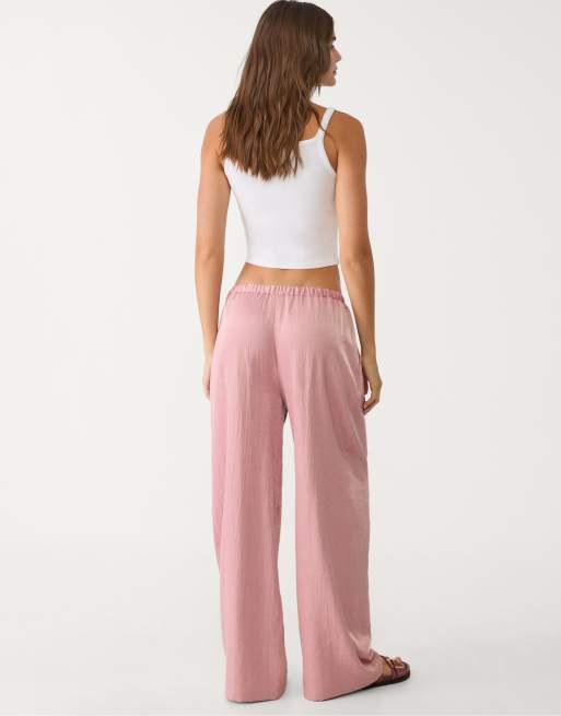 Stradivarius textured drawstring trousers in light pink, 2 of 4