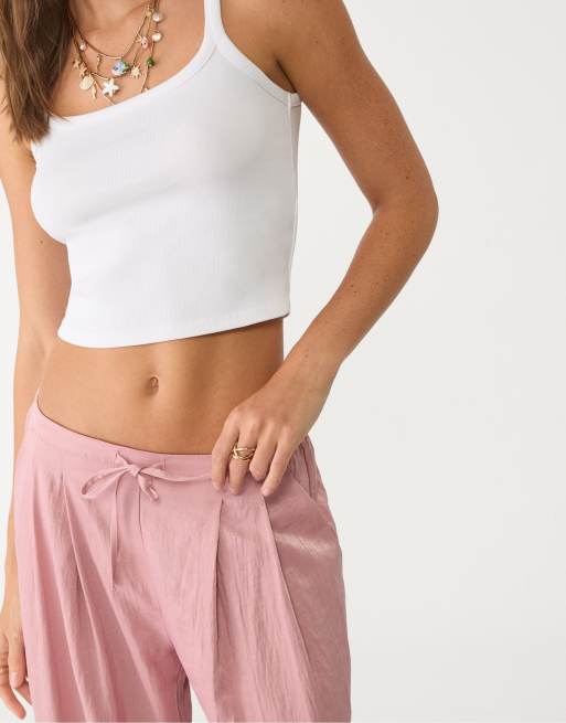 Stradivarius textured drawstring trousers in light pink, 3 of 4