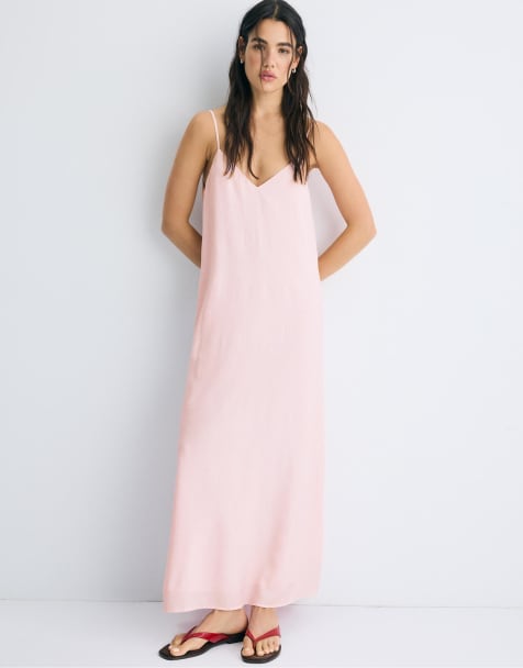 Stradivarius Textured strappy midi dress in dusty rose - view 1