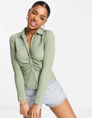 Stradivarius Stradivarius textured stretch 90s shirt in sage-Green