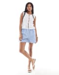[Stradivarius] Stradivarius tie front singlet top in white XL WHITE