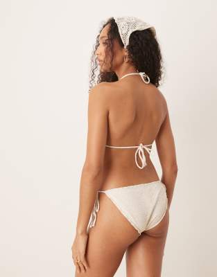 STRADIVARIUS TIE SIDE CROCHET BIKINI BOTTOM