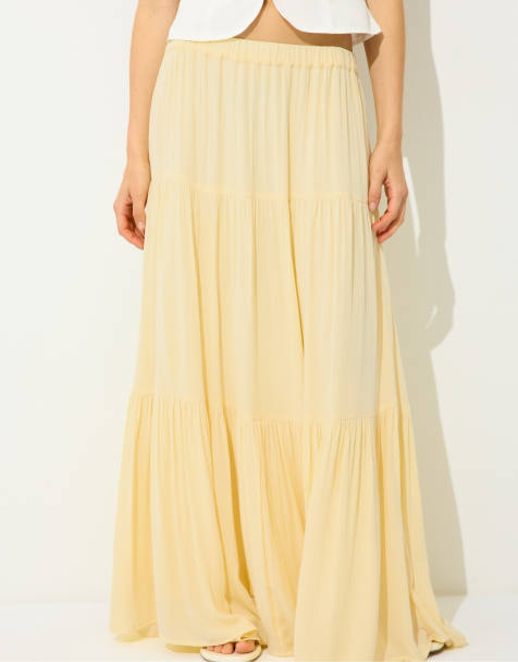 Stradivarius Tiered midi skirt in pastel yellow - view 1