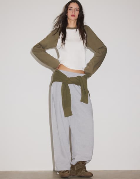 Stradivarius Toggle jogger trousers in grey melange - view 1