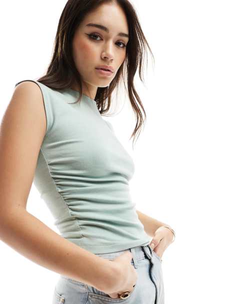Stradivarius - Top a maniche corte arricciato verde chiaro - view 1