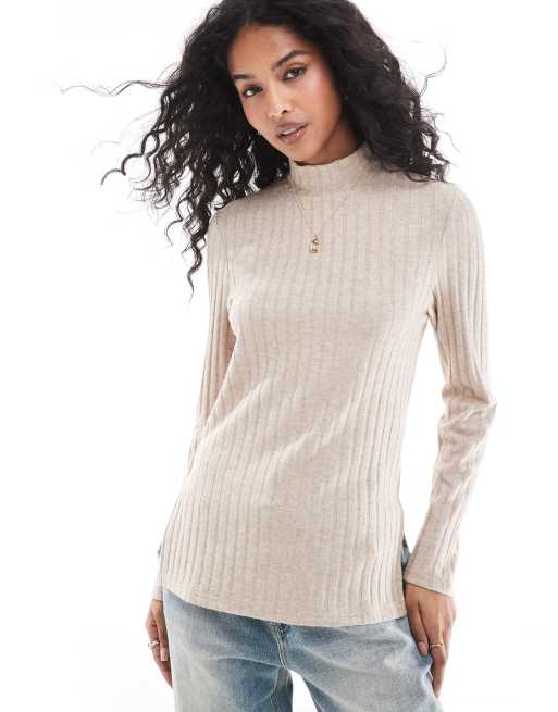 Stradivarius - Top a maniche lunghe color écru a coste spazzolato