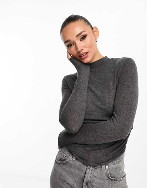 Stradivarius - Top accollato antracite con arricciatura sul lato 
