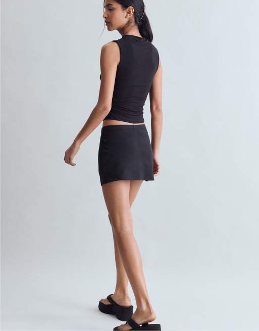 Stradivarius - Top aderente nero arricciato, 3 di 4